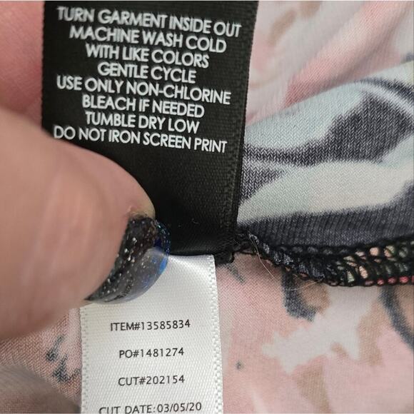 Torrid Floral Black and Pink  Cardigan Open Front Longline Sweater Size 2 - Picture 9 of 11